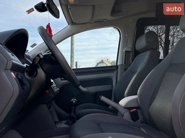 Чорний Фольксваген Кадді, об'ємом двигуна 1.6 л та пробігом 269 тис. км за 8500 $, фото 8 на Automoto.ua