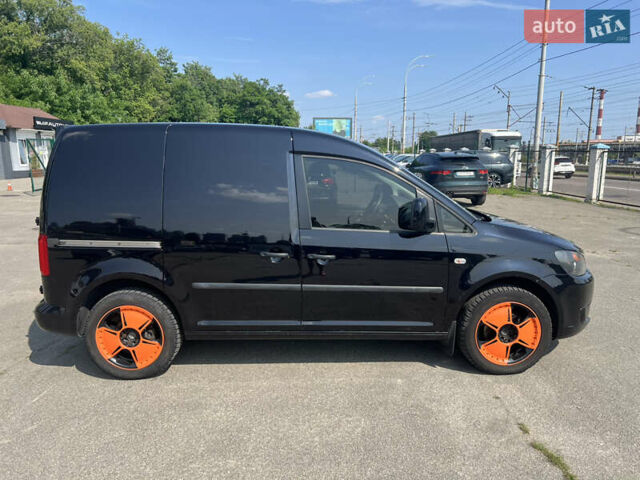 Черный Фольксваген Кадди, объемом двигателя 1.6 л и пробегом 250 тыс. км за 7700 $, фото 22 на Automoto.ua