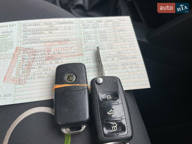 Черный Фольксваген Кадди, объемом двигателя 2 л и пробегом 101 тыс. км за 9999 $, фото 14 на Automoto.ua