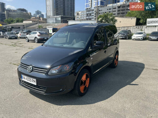 Черный Фольксваген Кадди, объемом двигателя 1.6 л и пробегом 250 тыс. км за 7700 $, фото 17 на Automoto.ua