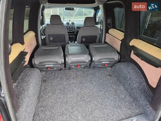 Чорний Фольксваген Кадді, об'ємом двигуна 1.6 л та пробігом 260 тис. км за 9800 $, фото 34 на Automoto.ua