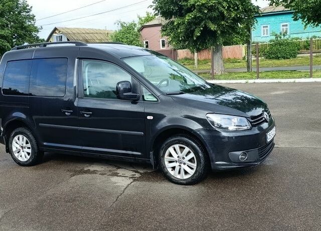 Черный Фольксваген Кадди, объемом двигателя 1.6 л и пробегом 202 тыс. км за 7600 $, фото 7 на Automoto.ua