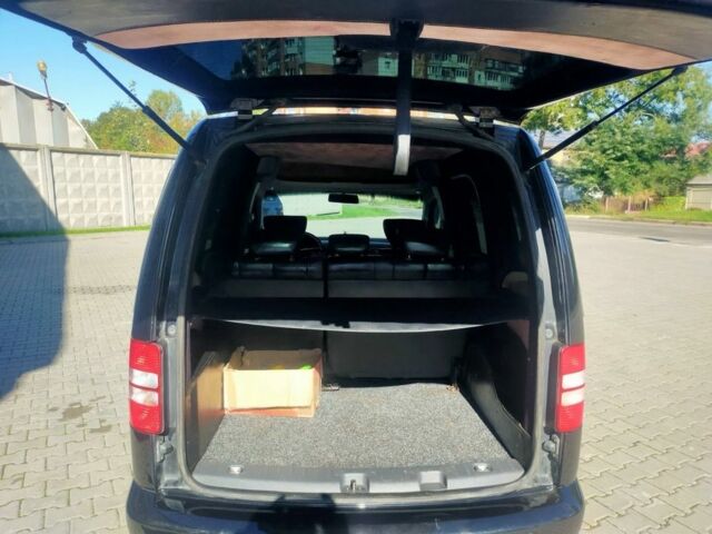 Черный Фольксваген Кадди, объемом двигателя 1.6 л и пробегом 260 тыс. км за 8300 $, фото 3 на Automoto.ua