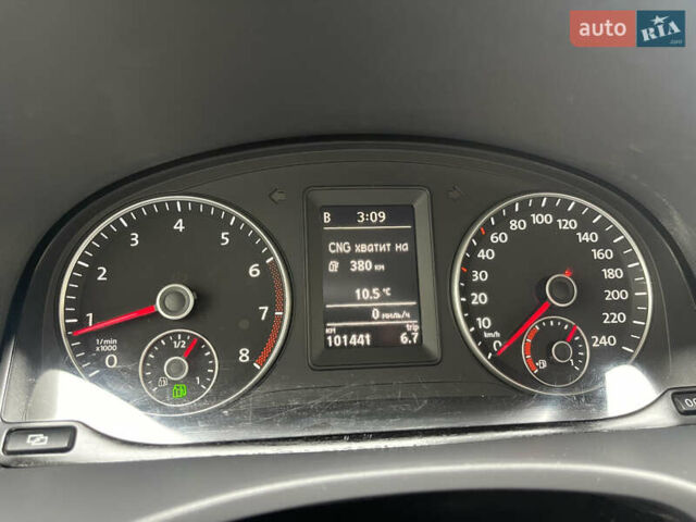 Черный Фольксваген Кадди, объемом двигателя 2 л и пробегом 101 тыс. км за 9999 $, фото 6 на Automoto.ua