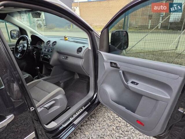 Чорний Фольксваген Кадді, об'ємом двигуна 1.6 л та пробігом 260 тис. км за 9800 $, фото 22 на Automoto.ua