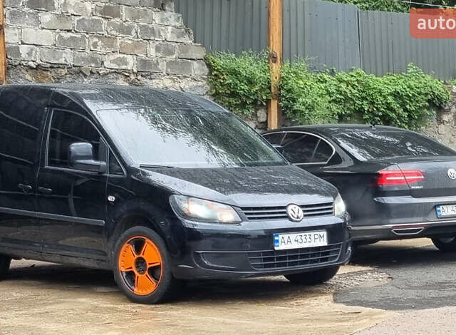 Черный Фольксваген Кадди, объемом двигателя 1.6 л и пробегом 250 тыс. км за 7700 $, фото 18 на Automoto.ua