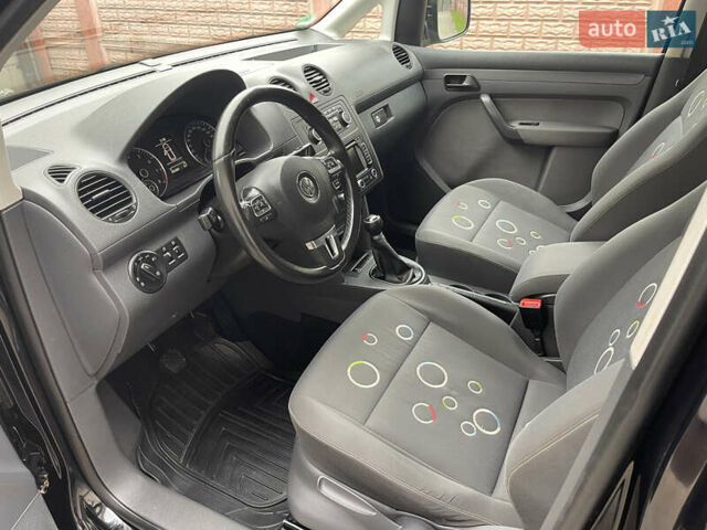 Черный Фольксваген Кадди, объемом двигателя 2 л и пробегом 101 тыс. км за 9999 $, фото 8 на Automoto.ua