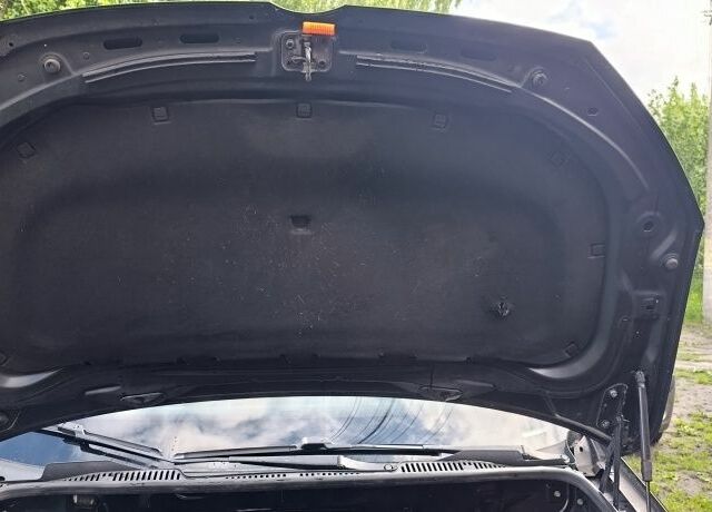 Черный Фольксваген Кадди, объемом двигателя 1.6 л и пробегом 202 тыс. км за 7600 $, фото 16 на Automoto.ua