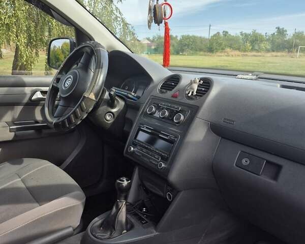 Чорний Фольксваген Кадді, об'ємом двигуна 1.6 л та пробігом 285 тис. км за 9900 $, фото 4 на Automoto.ua