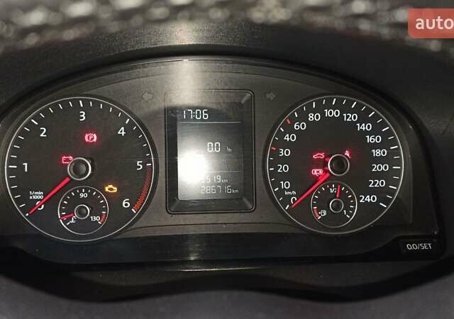 Чорний Фольксваген Кадді, об'ємом двигуна 1.6 л та пробігом 286 тис. км за 9500 $, фото 10 на Automoto.ua