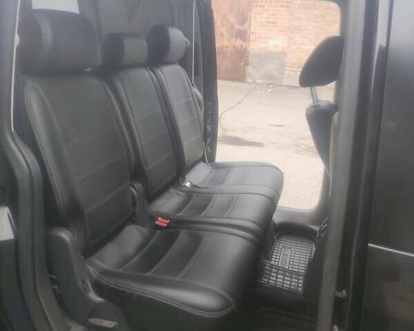 Черный Фольксваген Кадди, объемом двигателя 1.6 л и пробегом 340 тыс. км за 9200 $, фото 9 на Automoto.ua