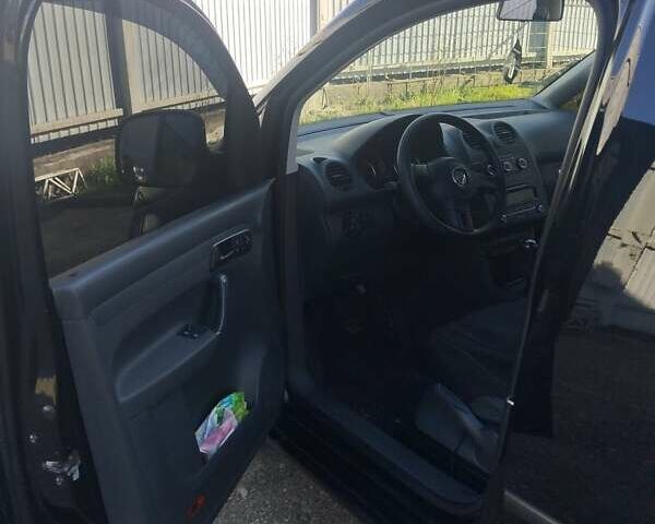 Черный Фольксваген Кадди, объемом двигателя 1.6 л и пробегом 221 тыс. км за 8700 $, фото 11 на Automoto.ua