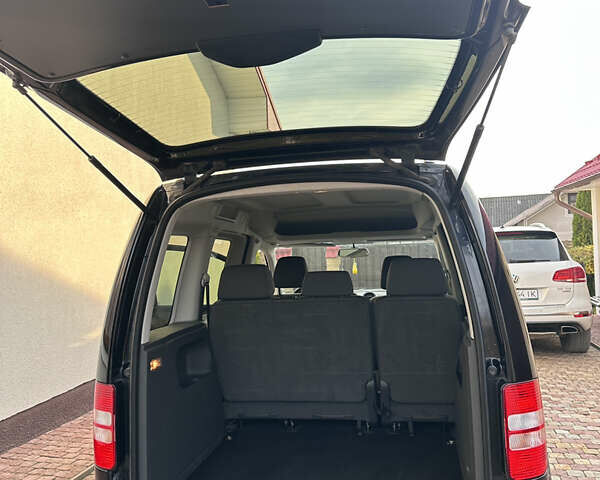 Черный Фольксваген Кадди, объемом двигателя 1.6 л и пробегом 238 тыс. км за 11300 $, фото 35 на Automoto.ua