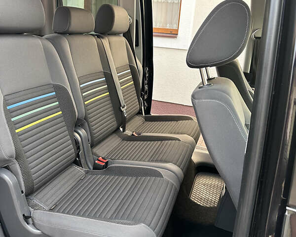 Черный Фольксваген Кадди, объемом двигателя 1.6 л и пробегом 238 тыс. км за 11300 $, фото 11 на Automoto.ua