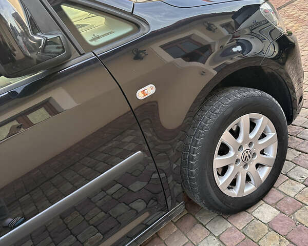 Черный Фольксваген Кадди, объемом двигателя 1.6 л и пробегом 238 тыс. км за 11300 $, фото 24 на Automoto.ua