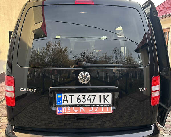 Черный Фольксваген Кадди, объемом двигателя 1.6 л и пробегом 238 тыс. км за 11300 $, фото 3 на Automoto.ua