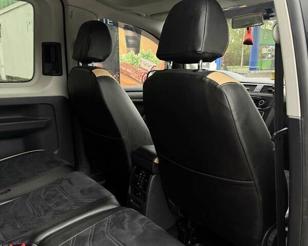 Чорний Фольксваген Кадді, об'ємом двигуна 1.97 л та пробігом 272 тис. км за 16000 $, фото 50 на Automoto.ua