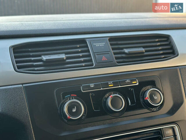 Черный Фольксваген Кадди, объемом двигателя 2 л и пробегом 192 тыс. км за 15950 $, фото 34 на Automoto.ua