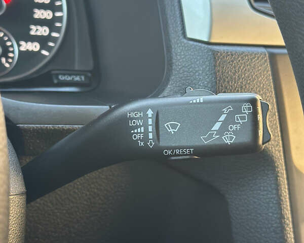 Черный Фольксваген Кадди, объемом двигателя 2 л и пробегом 192 тыс. км за 15950 $, фото 31 на Automoto.ua