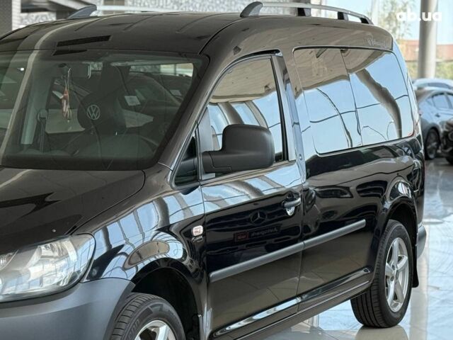 Чорний Фольксваген Кадді, об'ємом двигуна 1.6 л та пробігом 210 тис. км за 10640 $, фото 3 на Automoto.ua