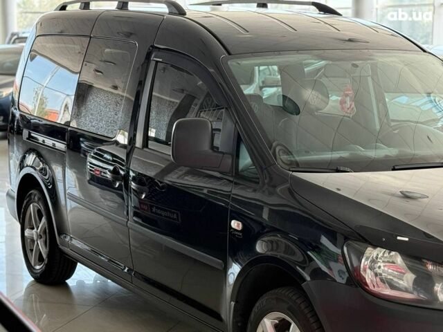 Чорний Фольксваген Кадді, об'ємом двигуна 1.6 л та пробігом 210 тис. км за 10640 $, фото 4 на Automoto.ua