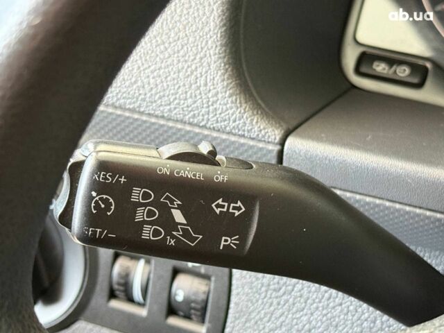 Чорний Фольксваген Кадді, об'ємом двигуна 1.6 л та пробігом 210 тис. км за 10640 $, фото 28 на Automoto.ua