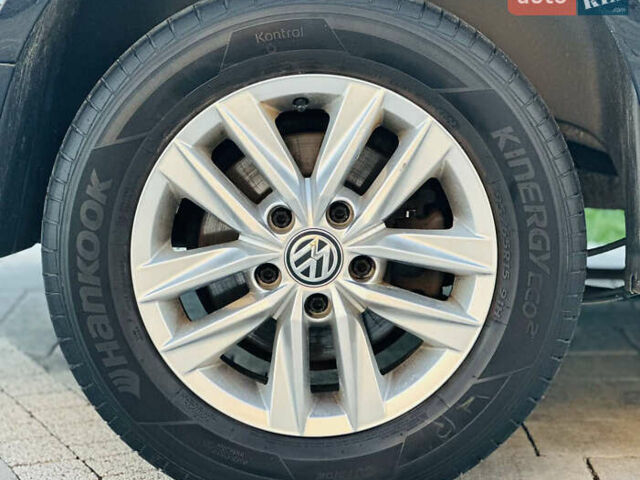 Черный Фольксваген Кадди, объемом двигателя 2 л и пробегом 192 тыс. км за 15950 $, фото 61 на Automoto.ua