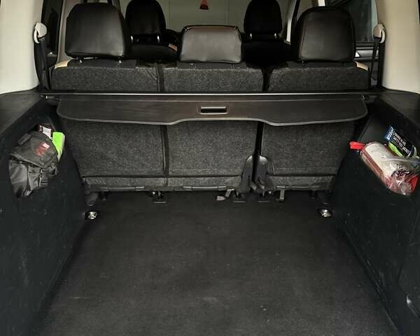 Чорний Фольксваген Кадді, об'ємом двигуна 1.97 л та пробігом 272 тис. км за 16000 $, фото 14 на Automoto.ua