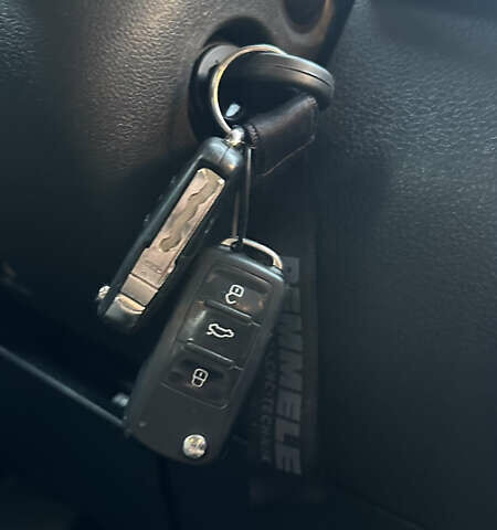 Черный Фольксваген Кадди, объемом двигателя 2 л и пробегом 192 тыс. км за 15950 $, фото 35 на Automoto.ua