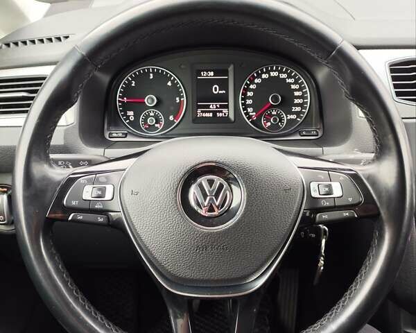 Черный Фольксваген Кадди, объемом двигателя 1.97 л и пробегом 274 тыс. км за 17800 $, фото 80 на Automoto.ua