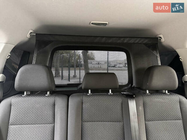 Черный Фольксваген Кадди, объемом двигателя 1.97 л и пробегом 237 тыс. км за 16500 $, фото 32 на Automoto.ua