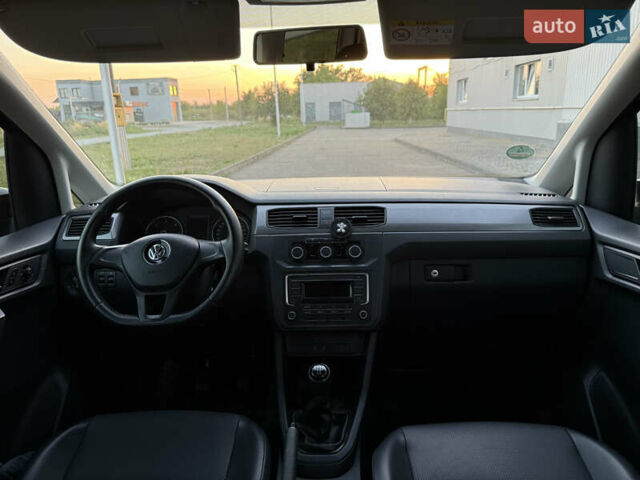 Черный Фольксваген Кадди, объемом двигателя 1.97 л и пробегом 273 тыс. км за 14200 $, фото 8 на Automoto.ua