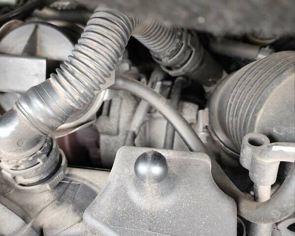 Черный Фольксваген Кадди, объемом двигателя 1.97 л и пробегом 274 тыс. км за 17800 $, фото 89 на Automoto.ua