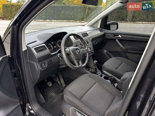 Черный Фольксваген Кадди, объемом двигателя 1.97 л и пробегом 237 тыс. км за 16500 $, фото 17 на Automoto.ua