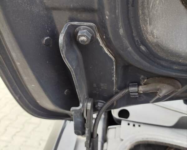 Черный Фольксваген Кадди, объемом двигателя 1.97 л и пробегом 274 тыс. км за 17800 $, фото 86 на Automoto.ua