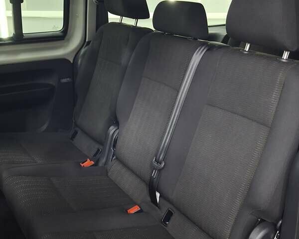 Черный Фольксваген Кадди, объемом двигателя 1.97 л и пробегом 274 тыс. км за 15000 $, фото 9 на Automoto.ua