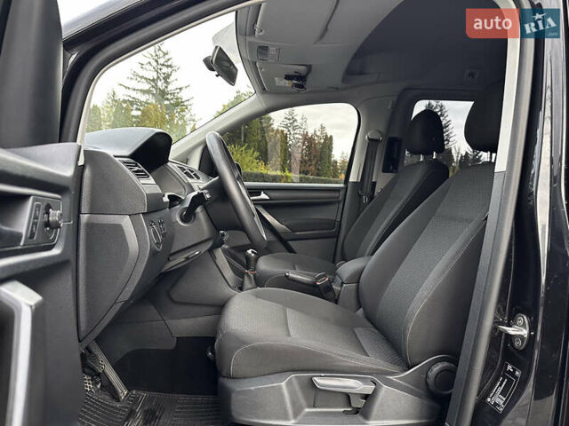 Черный Фольксваген Кадди, объемом двигателя 1.97 л и пробегом 237 тыс. км за 16500 $, фото 18 на Automoto.ua