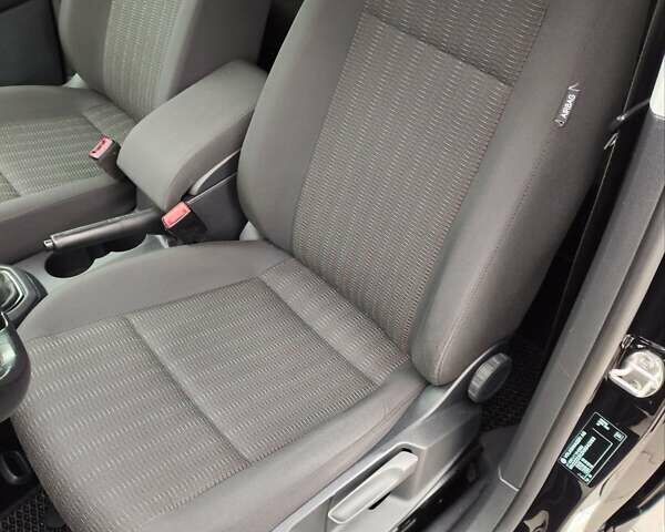 Черный Фольксваген Кадди, объемом двигателя 1.97 л и пробегом 274 тыс. км за 17800 $, фото 47 на Automoto.ua