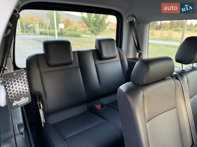 Черный Фольксваген Кадди, объемом двигателя 1.97 л и пробегом 273 тыс. км за 14200 $, фото 13 на Automoto.ua