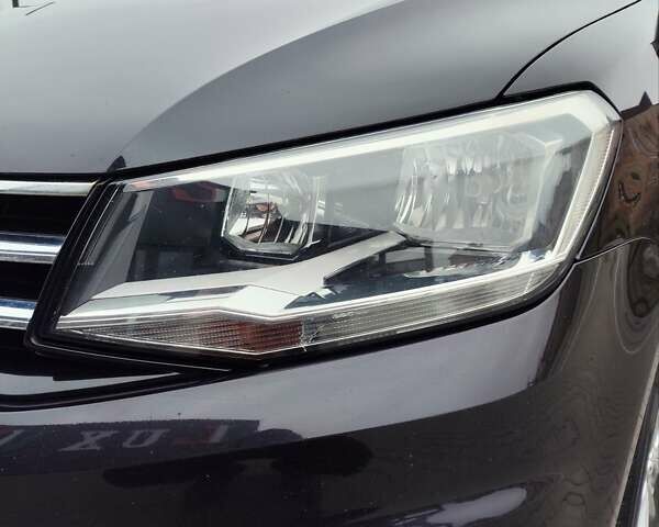 Черный Фольксваген Кадди, объемом двигателя 1.97 л и пробегом 274 тыс. км за 17800 $, фото 19 на Automoto.ua