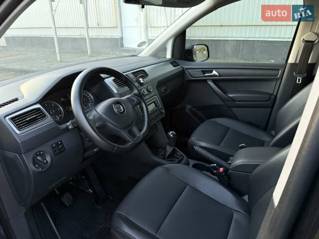 Черный Фольксваген Кадди, объемом двигателя 1.97 л и пробегом 273 тыс. км за 14200 $, фото 10 на Automoto.ua