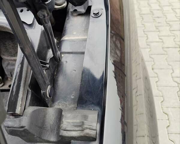 Черный Фольксваген Кадди, объемом двигателя 1.97 л и пробегом 274 тыс. км за 17800 $, фото 85 на Automoto.ua