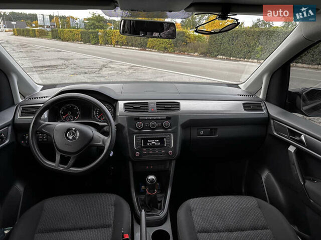 Черный Фольксваген Кадди, объемом двигателя 1.97 л и пробегом 237 тыс. км за 16500 $, фото 34 на Automoto.ua