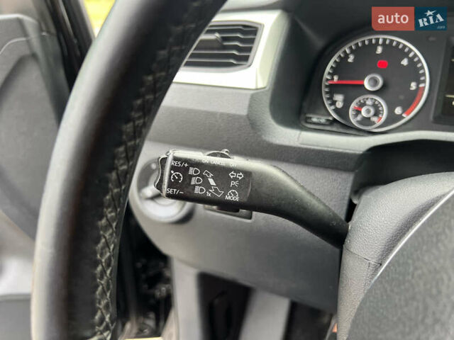 Черный Фольксваген Кадди, объемом двигателя 1.6 л и пробегом 210 тыс. км за 14555 $, фото 15 на Automoto.ua