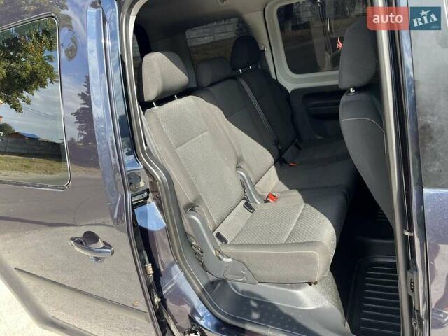 Черный Фольксваген Кадди, объемом двигателя 1.97 л и пробегом 230 тыс. км за 17800 $, фото 10 на Automoto.ua