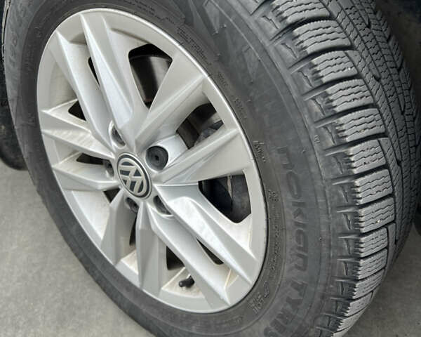 Чорний Фольксваген Кадді, об'ємом двигуна 1.97 л та пробігом 180 тис. км за 13000 $, фото 6 на Automoto.ua