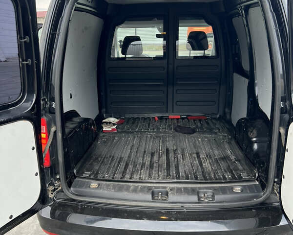 Чорний Фольксваген Кадді, об'ємом двигуна 1.97 л та пробігом 180 тис. км за 13000 $, фото 11 на Automoto.ua