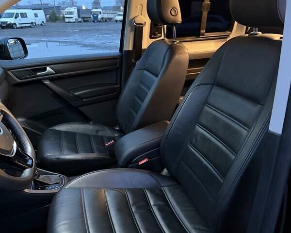 Черный Фольксваген Кадди, объемом двигателя 1.97 л и пробегом 138 тыс. км за 19950 $, фото 21 на Automoto.ua