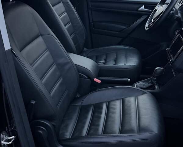 Черный Фольксваген Кадди, объемом двигателя 1.97 л и пробегом 138 тыс. км за 19950 $, фото 37 на Automoto.ua