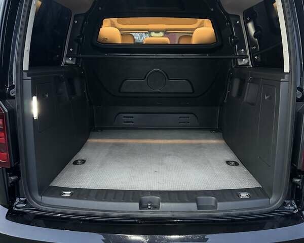 Черный Фольксваген Кадди, объемом двигателя 1.97 л и пробегом 138 тыс. км за 19950 $, фото 28 на Automoto.ua